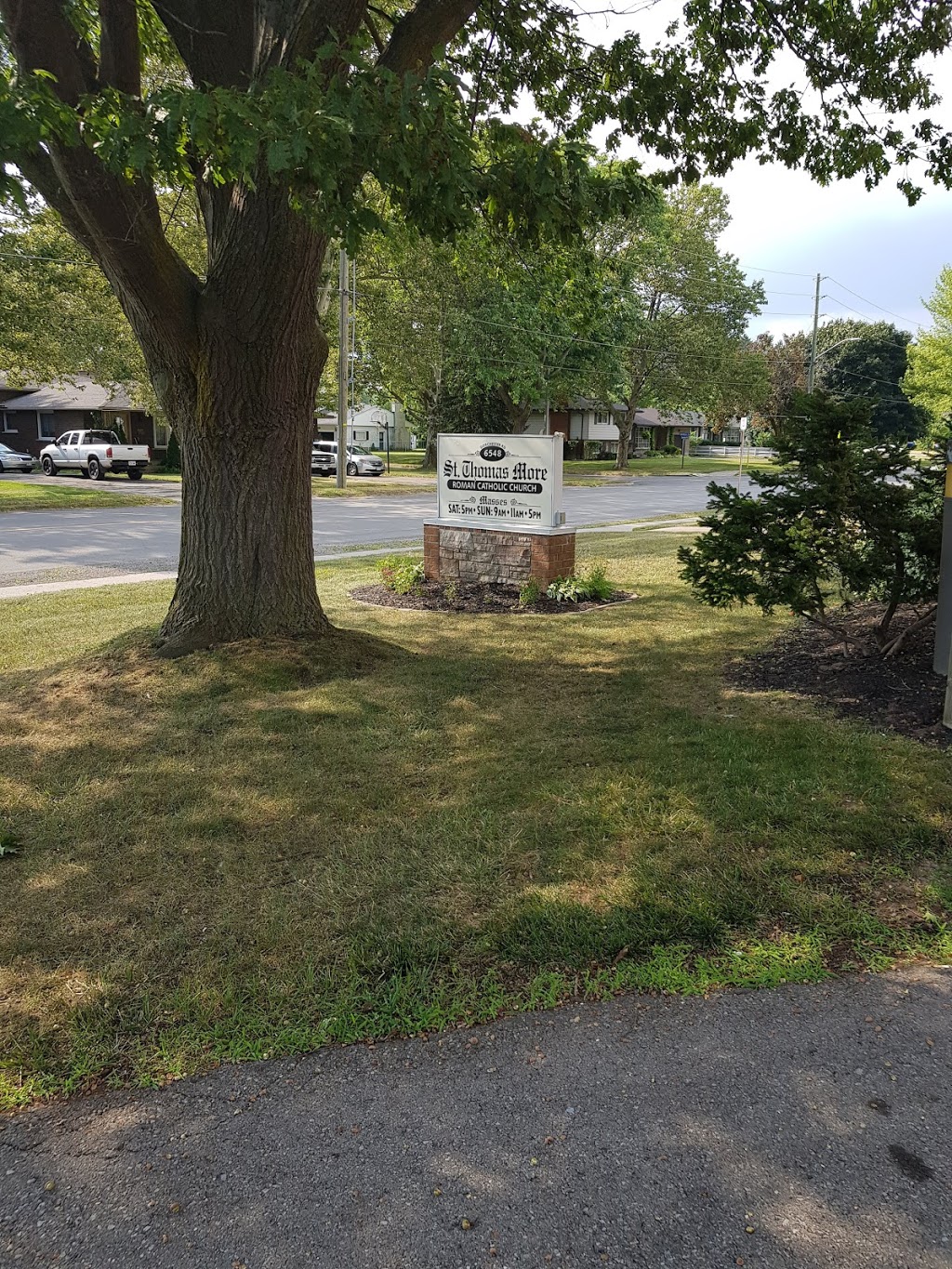 St. Thomas More Catholic Church | 6548 Dorchester Rd, Niagara Falls, ON L2G 5T5, Canada | Phone: (905) 356-7533