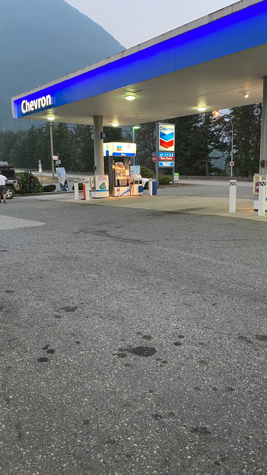 Chevron | 885 Water Ave, Hope, BC V0X 1L0, Canada | Phone: (604) 869-2773