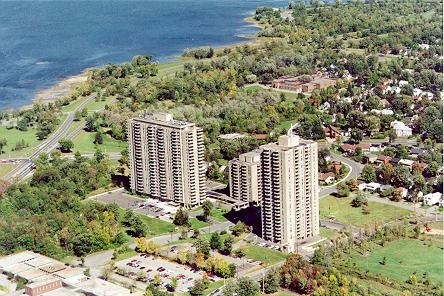 Island Park Towers | 185 Clearview Ave, Ottawa, ON K1Z 6R9, Canada | Phone: (613) 729-4347