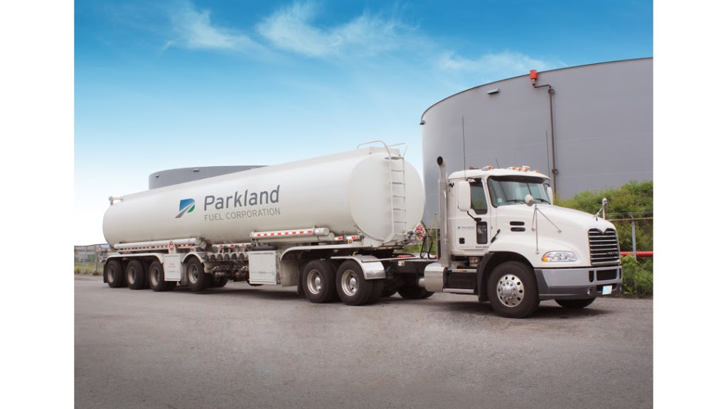 Les Petroles Parkland | 2775 Ave Georges-V, Montréal-Est, QC H1L 6J7, Canada | Phone: (514) 687-3188