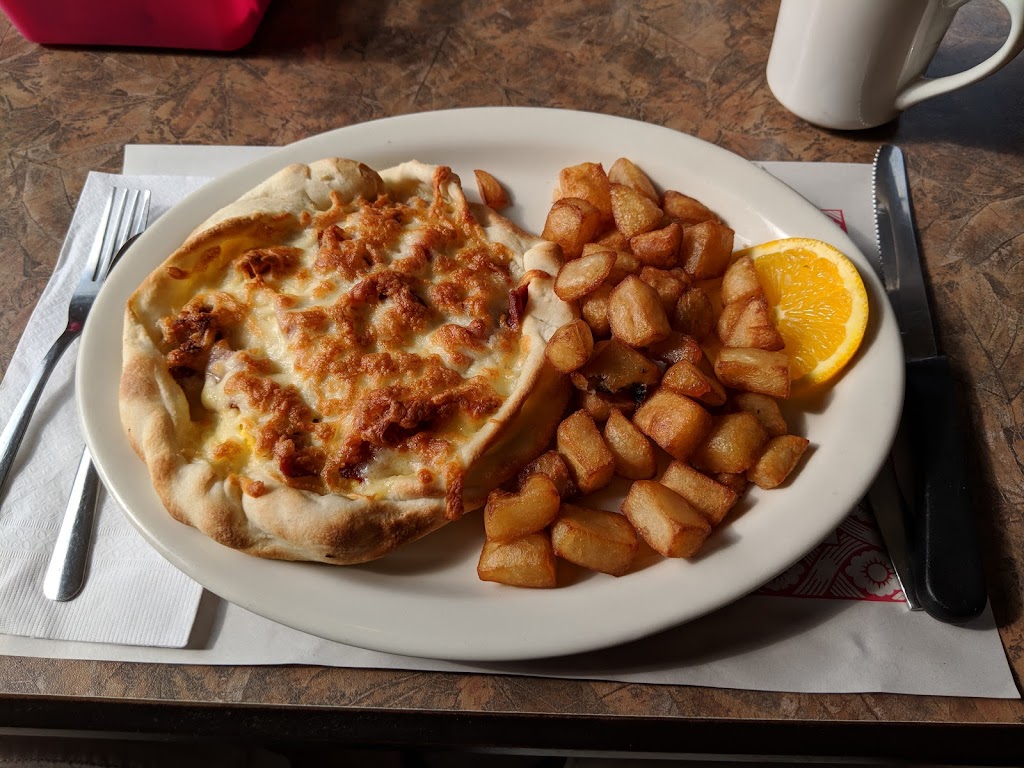Restaurant Motel LEscale | 15 QC-155, Chambord, QC G0W 1G0, Canada | Phone: (418) 342-6417