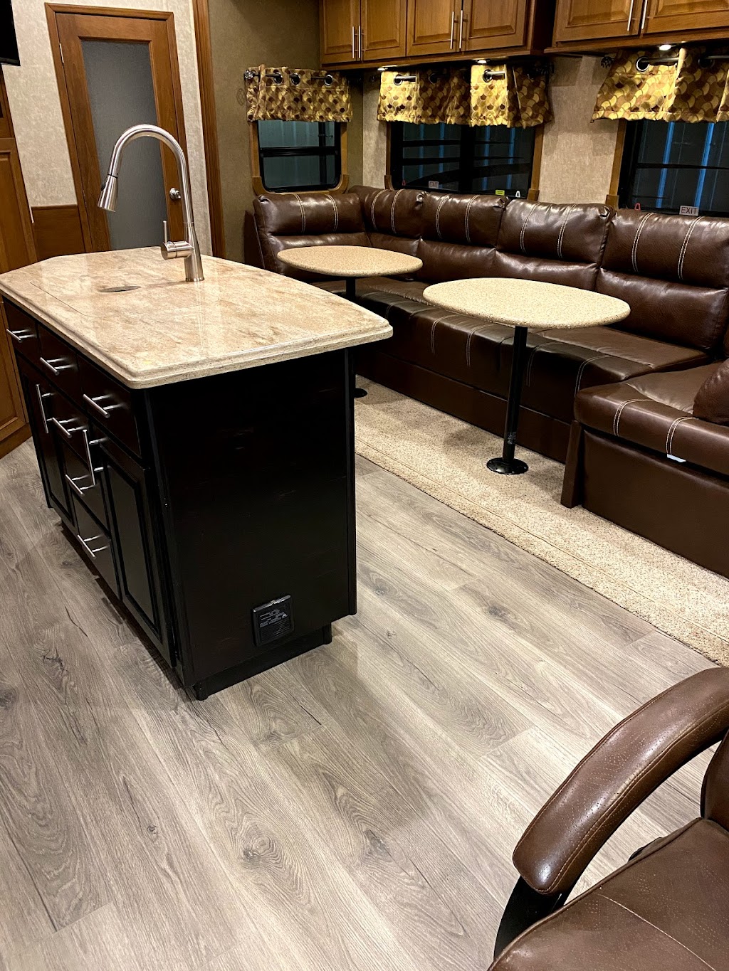 Campers RV Ltd | 100-33 Belich Cresent, AB T4S 2K5, Canada | Phone: (403) 896-5385