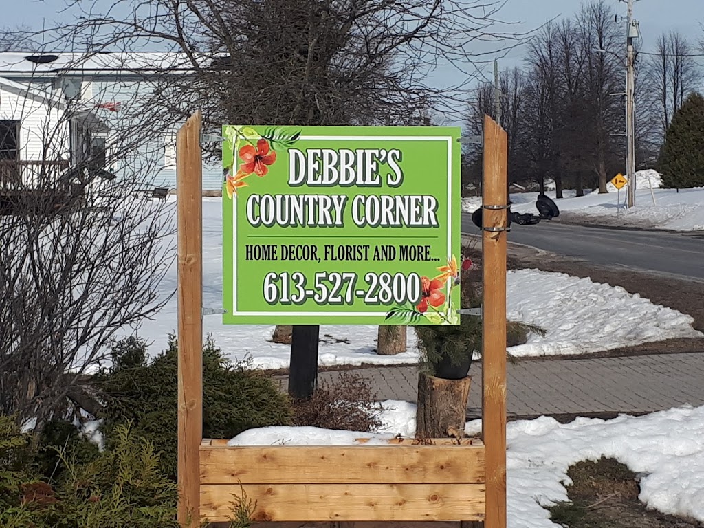 Debbies Country Corner | florist | 18105 County Rd 22, Maxville, ON K0C 1T0, Canada | 6135272800 OR +1 613-527-2800