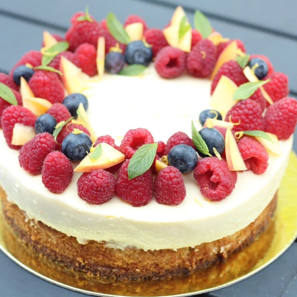 Patisserie Gourmets Crafts (Pre Orders Only) | 140 Rue des Hirondelles, La Prairie, QC J5R 5K4, Canada | Phone: (438) 995-5564