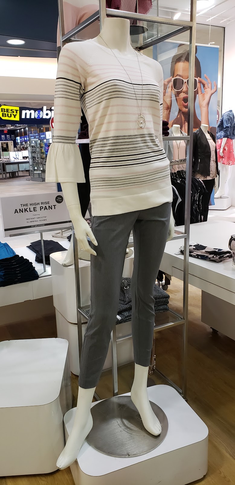 Rickis | Georgian Mall, 509 Bayfield St, Barrie, ON L4M 4Z8, Canada | Phone: (705) 726-4888
