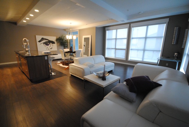 Edmonton Furnished Suites | 11024 106 Ave NW, Edmonton, AB T5H 0R3, Canada | Phone: (780) 468-6942