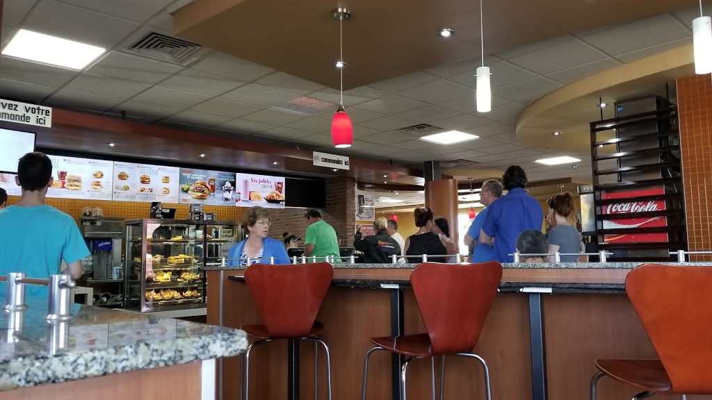 McDonalds | 1040 Avenue Gilles Villeneuve, Berthierville, QC J0K 1A0, Canada | Phone: (450) 836-1238