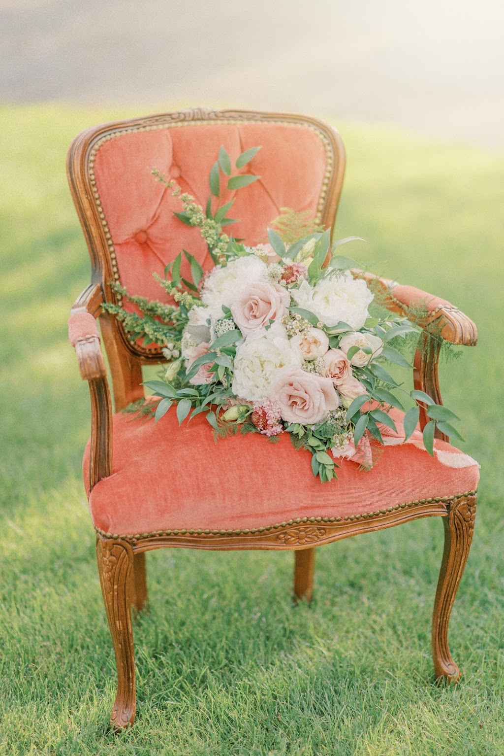 Flowers by Nicole | 5805 70 Avenue Close, Rocky Mountain House, AB T4T 1V8, Canada | Phone: (403) 844-8521
