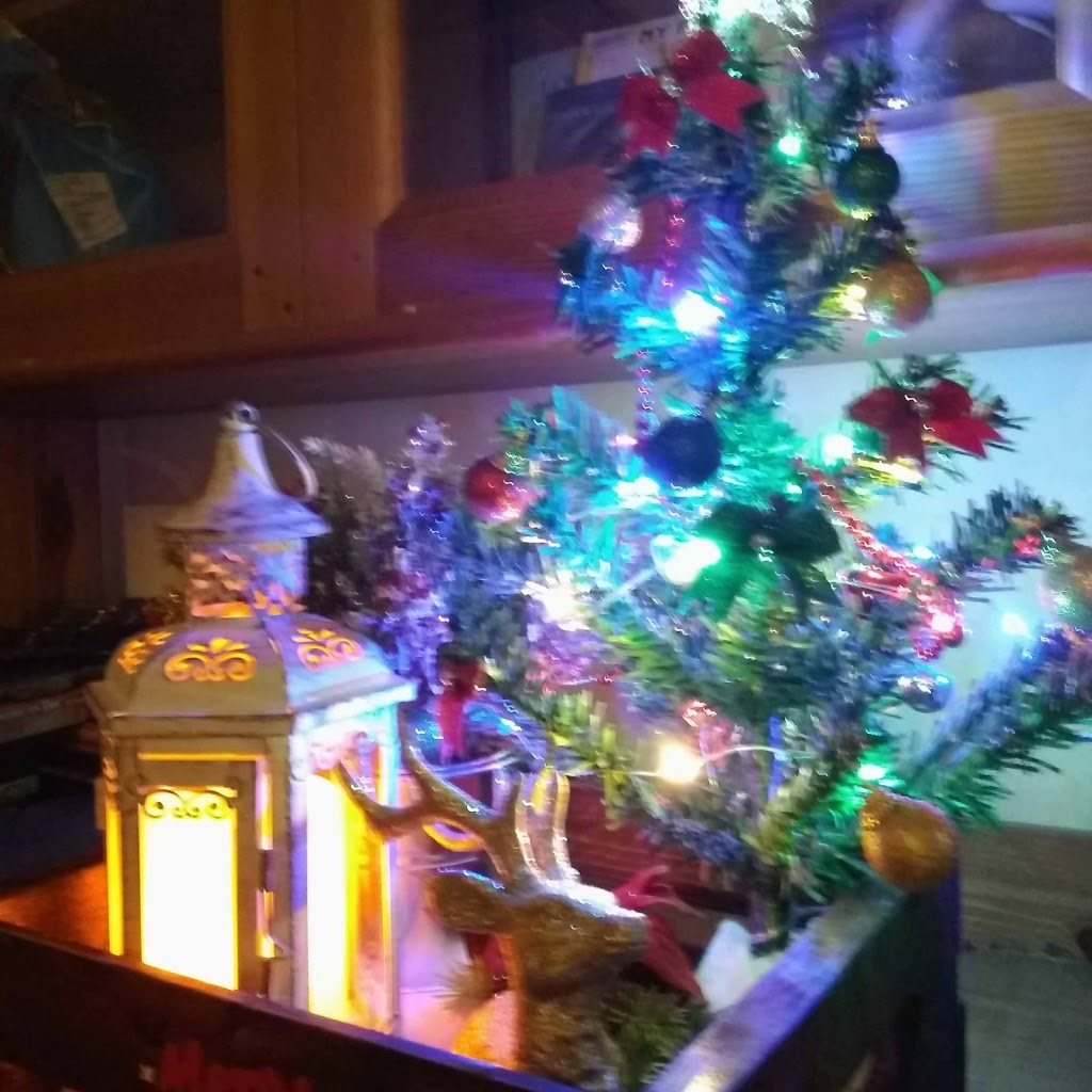 Handmade & handcrafted decor | Weller Ave, Kingston, ON K7K 5T7, Canada | Phone: (613) 583-1896