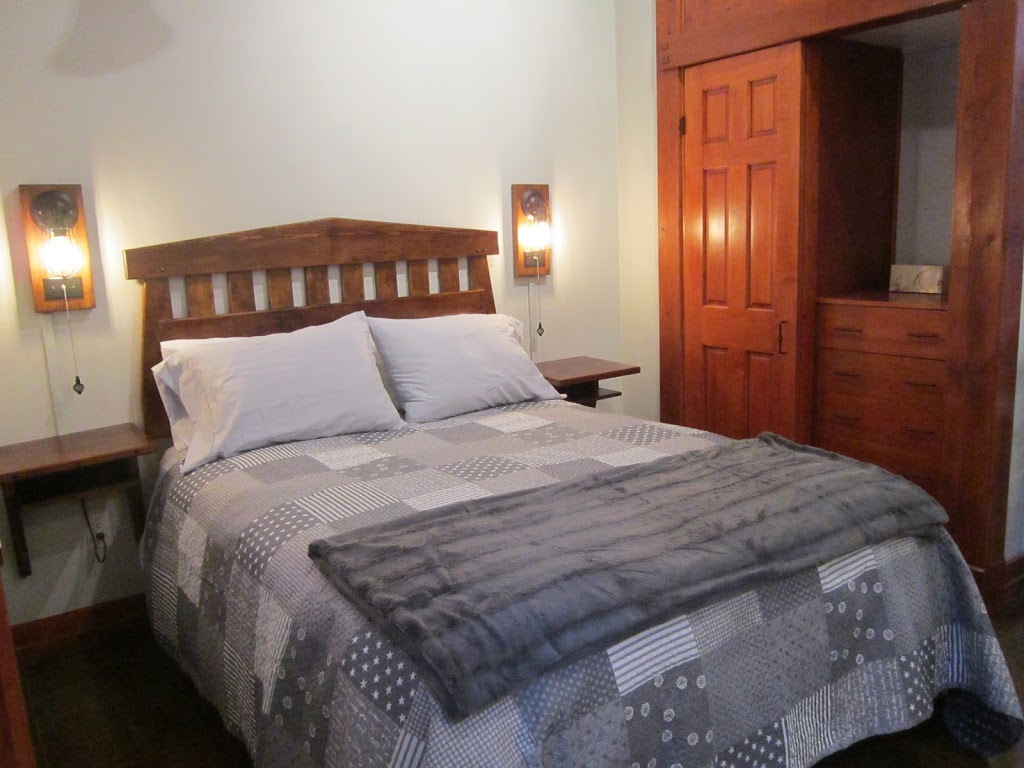 Stonekroft Guesthouse | 2021 Mable Rd, Shawnigan Lake, BC V0R 2W3, Canada | Phone: (250) 743-3273