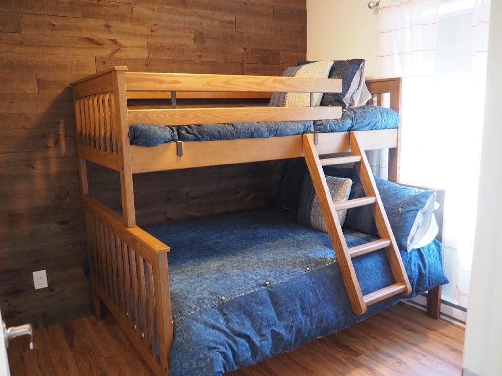 Chalet la Chouette | 1049 Chemin du Hibou, Notre-Dame-de-la-Merci, QC J0T 2A0, Canada | Phone: (514) 962-1774