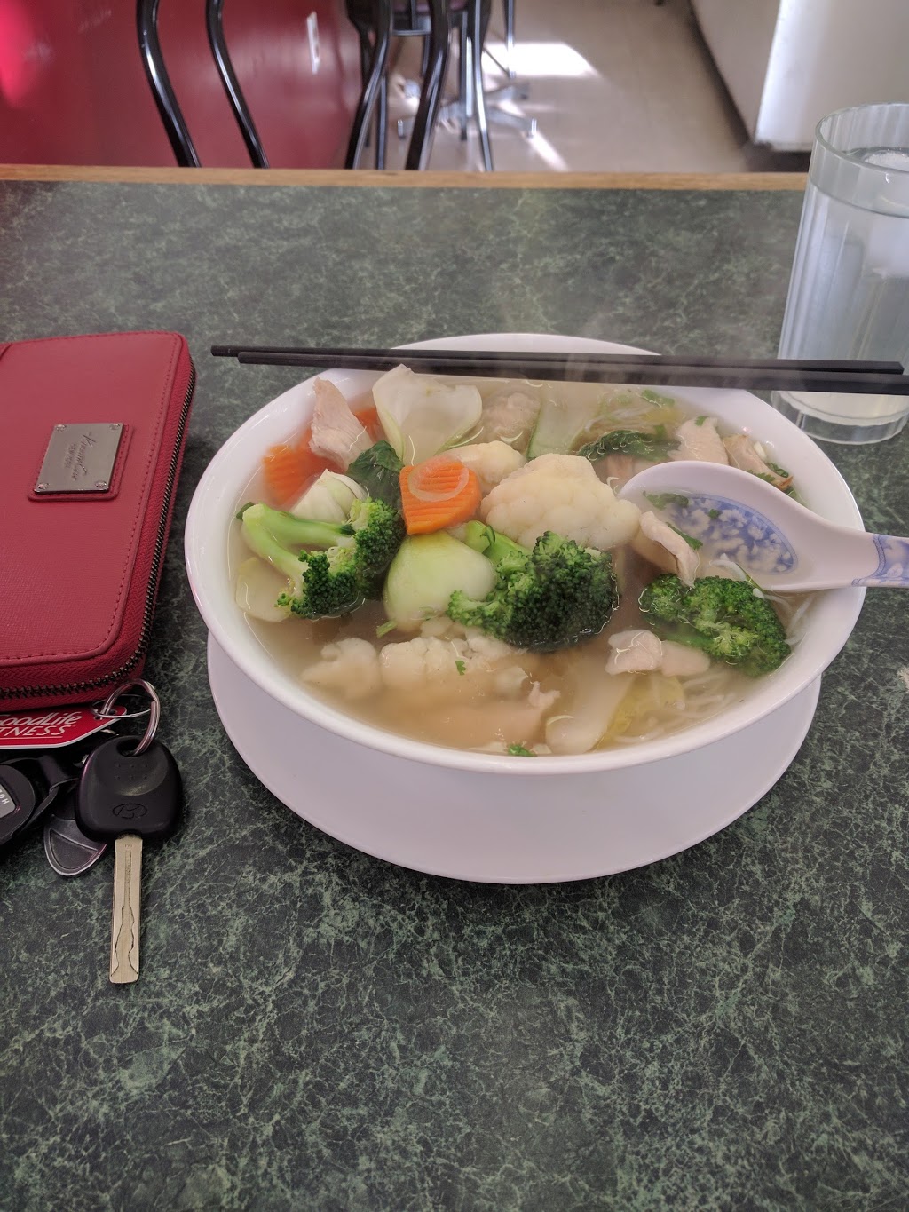 Vietnamese Beef Stew Noodle House | 3616 52 Ave NW, Calgary, AB T2L 1V9, Canada | Phone: (403) 220-0681