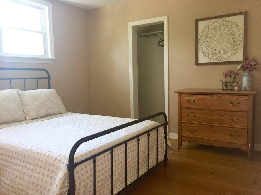la Maison Monadnock | 58 Bridge St, Colebrook, NH 03576, USA | Phone: (603) 396-8392