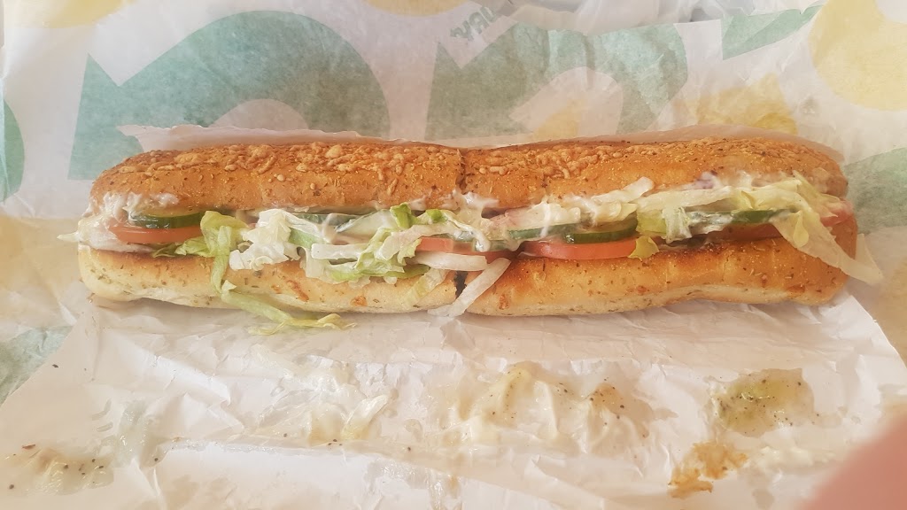 Subway | 2300 John St Unit 1, Thornhill, ON L3T 6G7, Canada | Phone: (905) 886-8129
