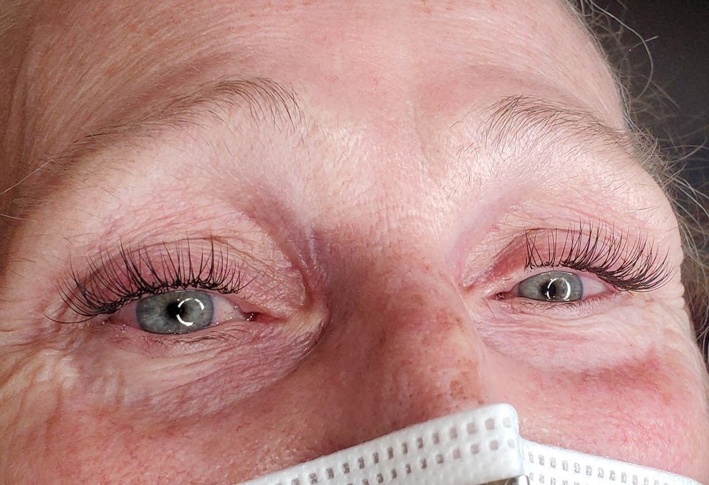 Mirabelle Lashes | 1377 Oxford St, Oshawa, ON L1J 3W7, Canada | Phone: (780) 350-8028