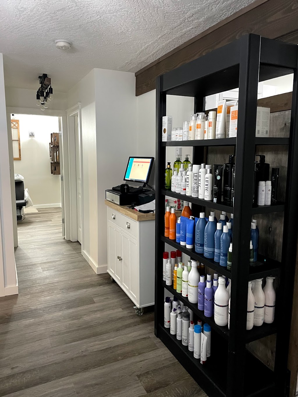 Paris Styling | 3092 Stonehaven Pl, Duncan, BC V9L 0A3, Canada | Phone: (250) 709-2004