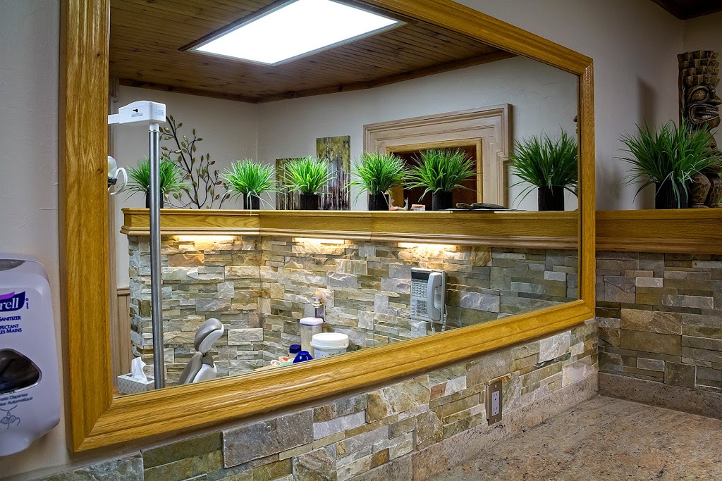 Georgetown Denture Clinic | 18 Church St, Georgetown, ON L7G 2A5, Canada | Phone: (905) 877-2359