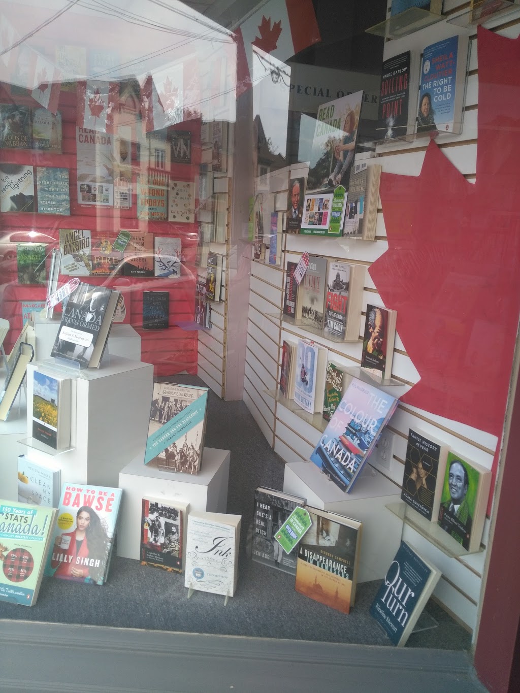 Librairie Bonder Bookstore Inc. | 52 Westminster North, Montréal-Ouest, QC H4X 1Y9, Canada | Phone: (514) 484-7131