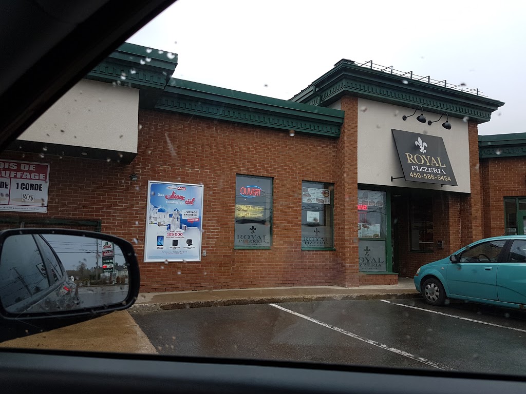Royal Pizzeria | 7 Chemin de Lavaltrie, Lavaltrie, QC J5T 2H2, Canada | Phone: (450) 586-5454
