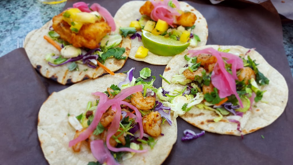 Emmas Back Porch & Water Street Cooker | 2084 Old Lakeshore Rd, Burlington, ON L7R 1A3, Canada | Phone: (905) 634-2084