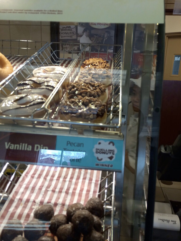 Tim Hortons | 777 Keewatin St, Winnipeg, MB R2R 0Z5, Canada | Phone: (204) 632-9506
