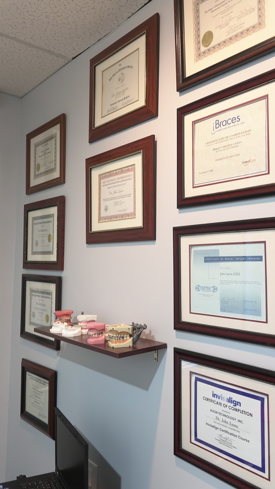 Dents Droites | 72 Boulevard Saint-Jean-Baptiste #300, Châteauguay, QC J6K 4Y7, Canada | Phone: (450) 691-3438