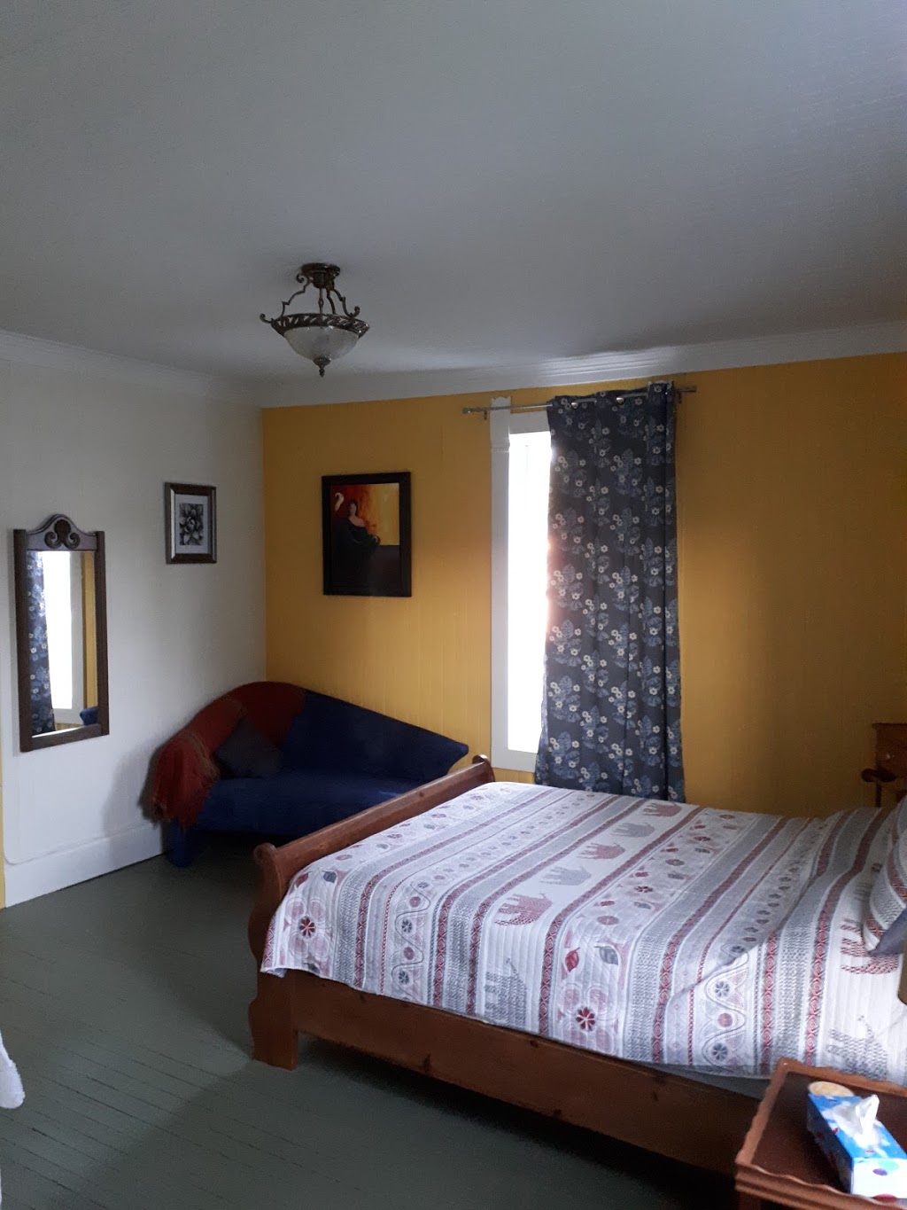 Gîte Au pied des Appalaches | 400 Rue de lÉcole, Sainte-Sophie-dHalifax, QC G0P 1L0, Canada | Phone: (819) 380-4084