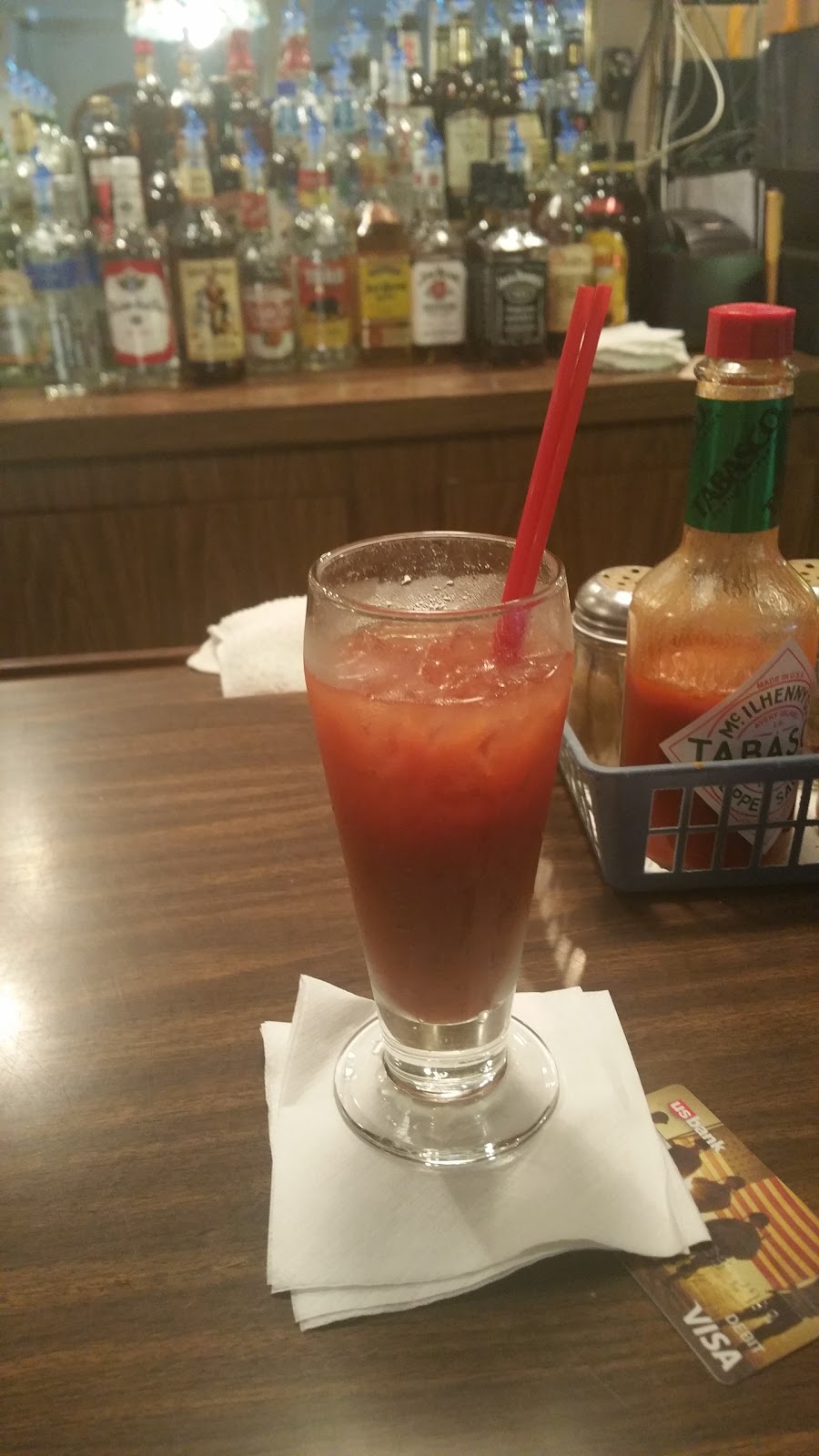Lynwood Bar | 596 Busha Hwy, Marysville, MI 48040, USA | Phone: (810) 364-8114