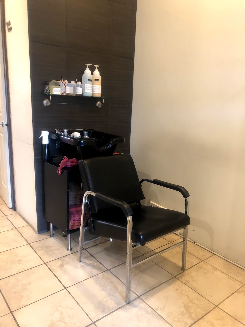Yoon Young Hair Studio | 7725 85 St NW, Edmonton, AB T6C 3B4, Canada | Phone: (780) 465-1150