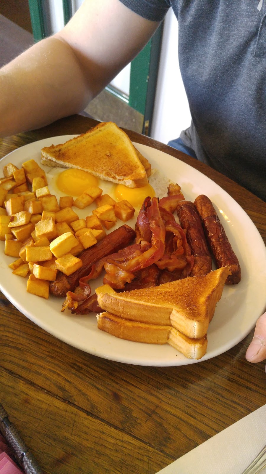 Starvin Marvin | 3560 Errington Ave, Chelmsford, ON P0M 1L0, Canada | Phone: (705) 855-4543