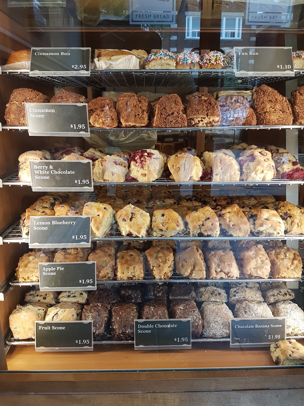 COBS Bread Bakery | 156 Danforth Ave, Toronto, ON M4K 1N1, Canada | Phone: (647) 776-3370