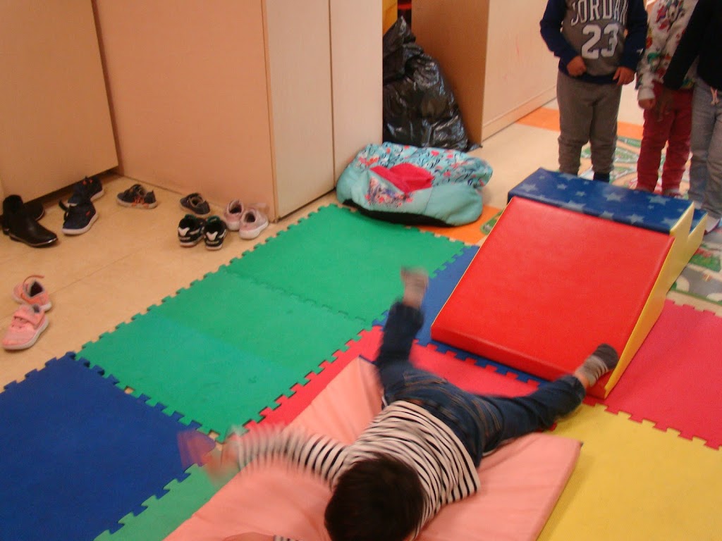 Garderie Educative Multicolore de Laval | 4640 Blvd. Samson, Laval, QC H7W 2H3, Canada | Phone: (450) 934-8666