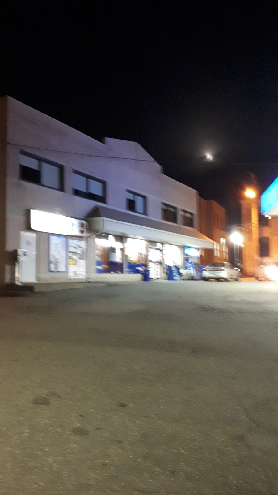 Ultramar - Gas Station | 9 Rue Saint-Alphonse N, Thetford Mines, QC G6G 3W4, Canada | Phone: (418) 338-6523
