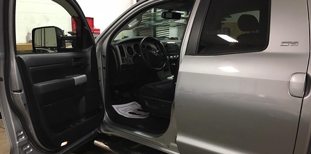 911 Auto Glass | 230 Lynden Rd UNIT 6, Brantford, ON N3R 8A3, Canada | Phone: (519) 754-4016