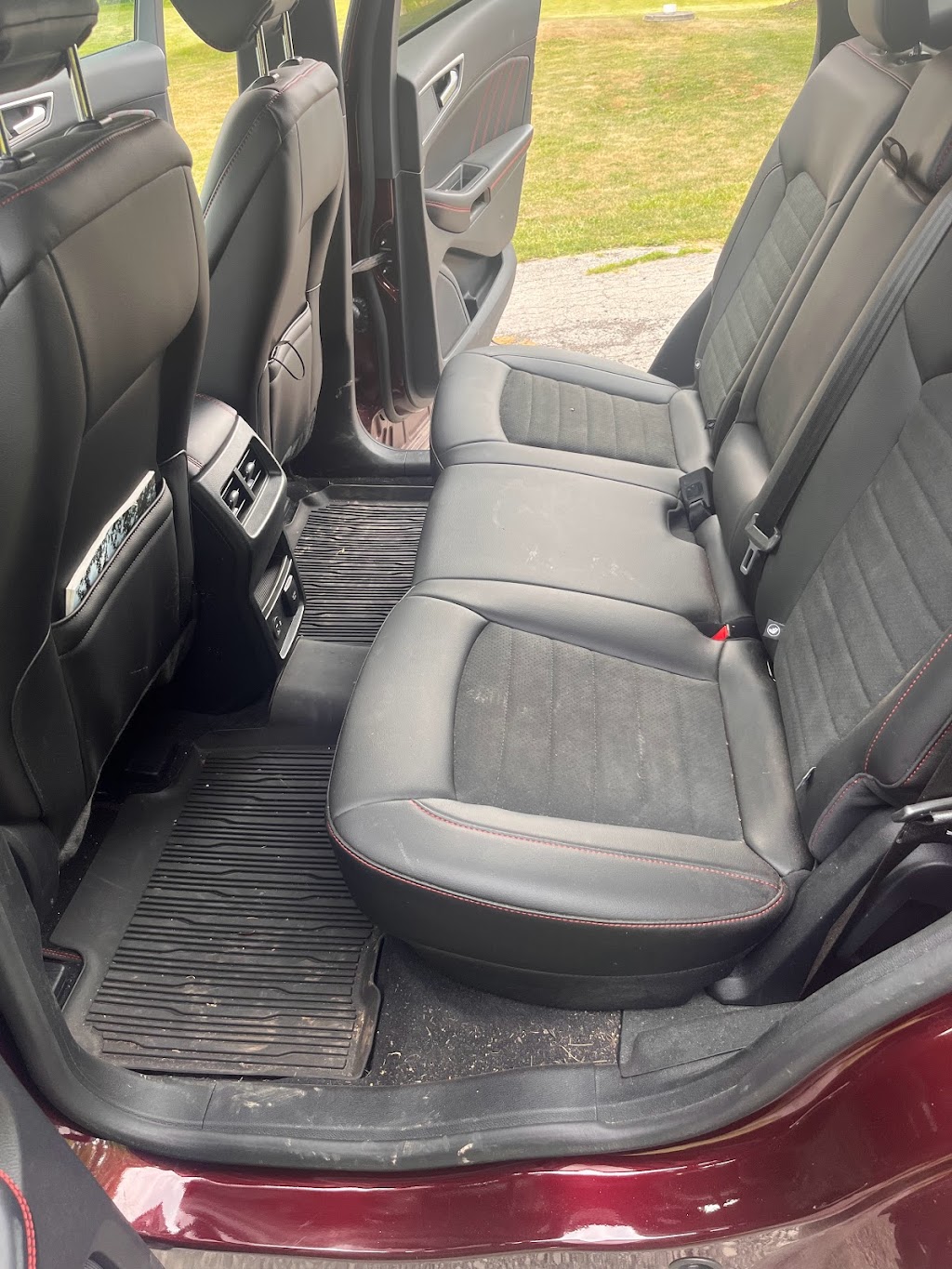 Luxury Details | 620 John St, Dunnville, ON N1A 1R6, Canada | Phone: (905) 864-5448