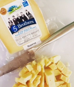 La Belle Fromage | 34 Heritage Rd, Kingsville, ON N9Y 2C6, Canada | Phone: (519) 250-8978