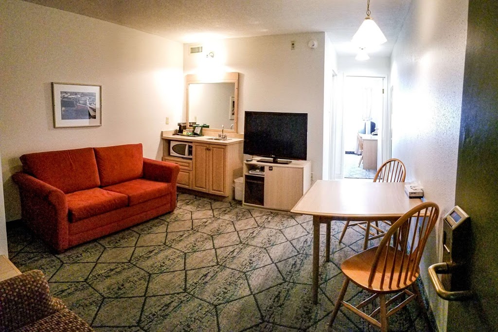 Rodeway Inn | 333 King George Hwy, Miramichi, NB E1V 1L2, Canada | Phone: (506) 627-1999