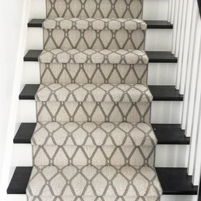 Alexanian Carpet and Flooring | 2222 S Sheridan Way, Mississauga, ON L5J 2M4, Canada | Phone: (905) 823-9410