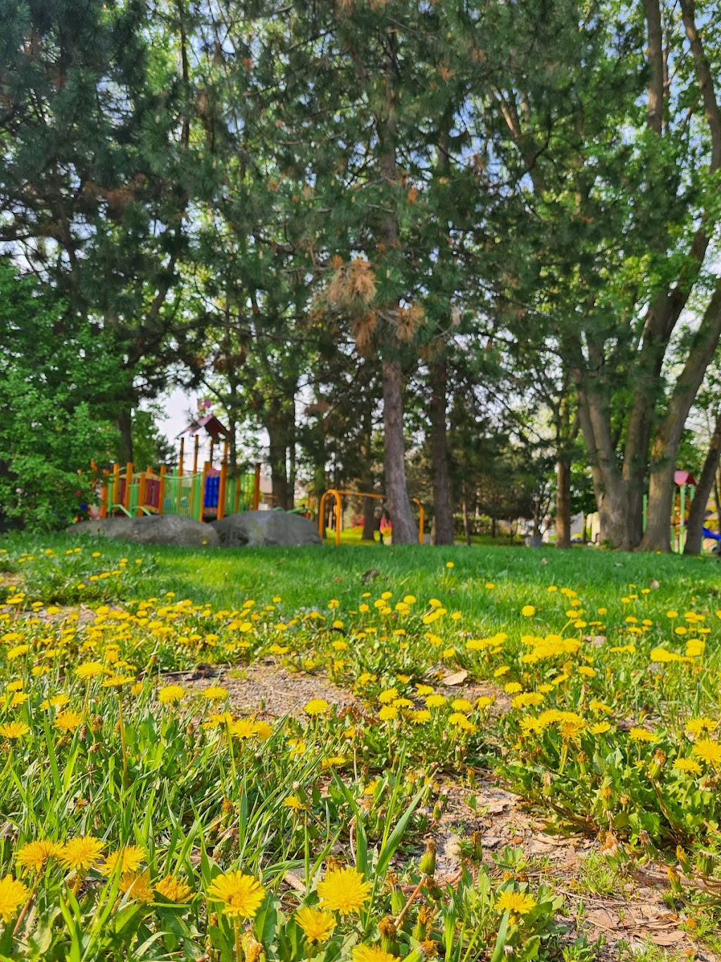 Paul-Séguin Park | Rue Raymond, LaSalle, QC H8P 3K9, Canada | Phone: (514) 367-1000