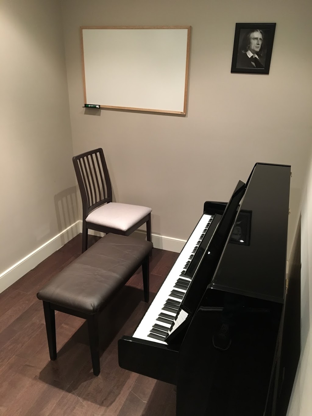 Da Capo Academy of Music | 270 The Kingsway l4, Etobicoke, ON M9A 3T7, Canada | Phone: (416) 237-9595