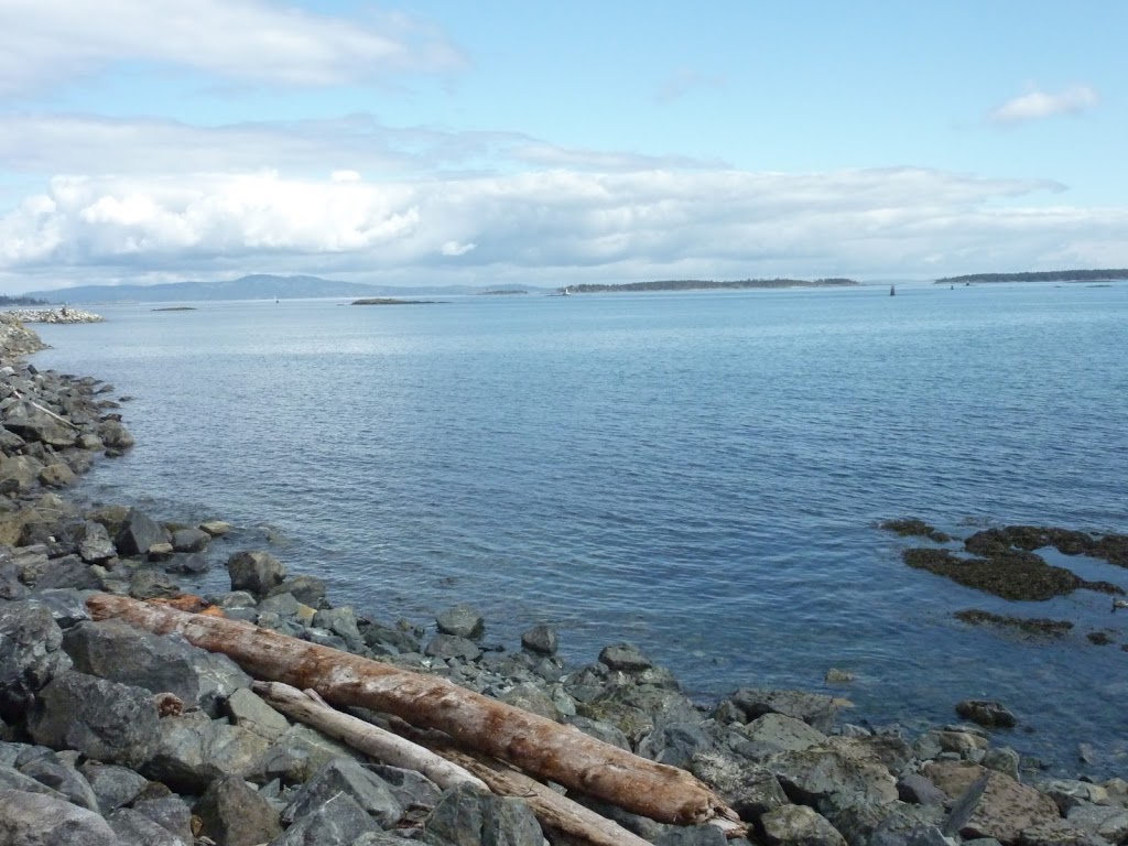 Turkey head Walkway | Unnamed Road, Victoria, BC V8S 2N5, Canada