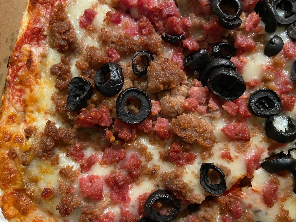 Jomaas Pizza & Donair | 15178 127 St NW, Edmonton, AB T6V 0E3, Canada | Phone: (780) 456-1234