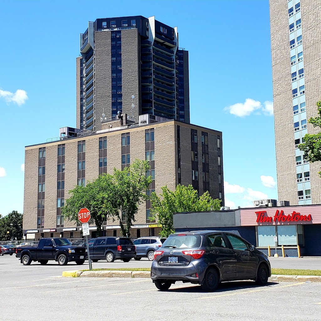 Chateau Royale Professional Building | 1390 Prince of Wales Dr, Ottawa, ON K2C 3N6, Canada | Phone: (613) 890-8833