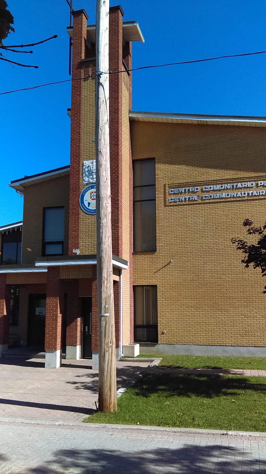 Eglise Portugaise Notre-Dame-de-Fatima | 42 Rue Hanson, Gatineau, QC J8Y 3M5, Canada | Phone: (819) 770-3536