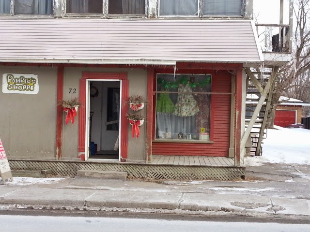 Pompeos Shoppe | 72 Rue de la Rivière, Bedford, QC J0J 1A0, Canada | Phone: (450) 248-3553