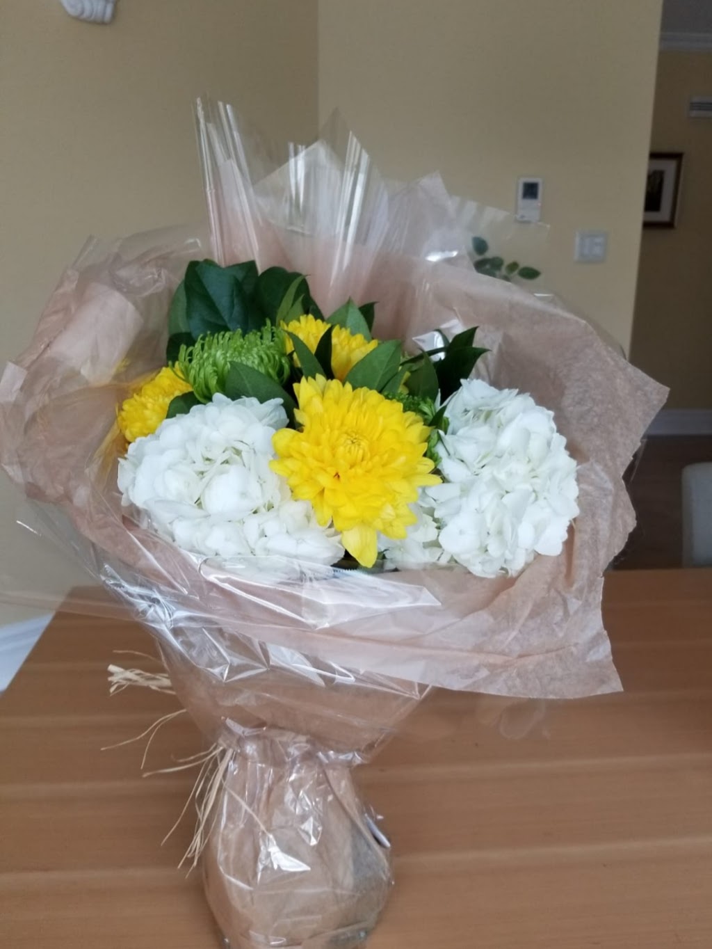 Garrett Florist | 2025 Avenue Rd, North York, ON M5M 4A5, Canada | Phone: (416) 488-8888