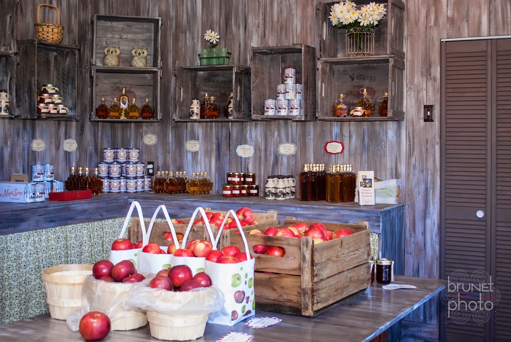 Vergers Rockburn Orchards | 2644 QC-202, Hinchinbrooke, QC J0S 1E0, Canada | Phone: (450) 827-2500