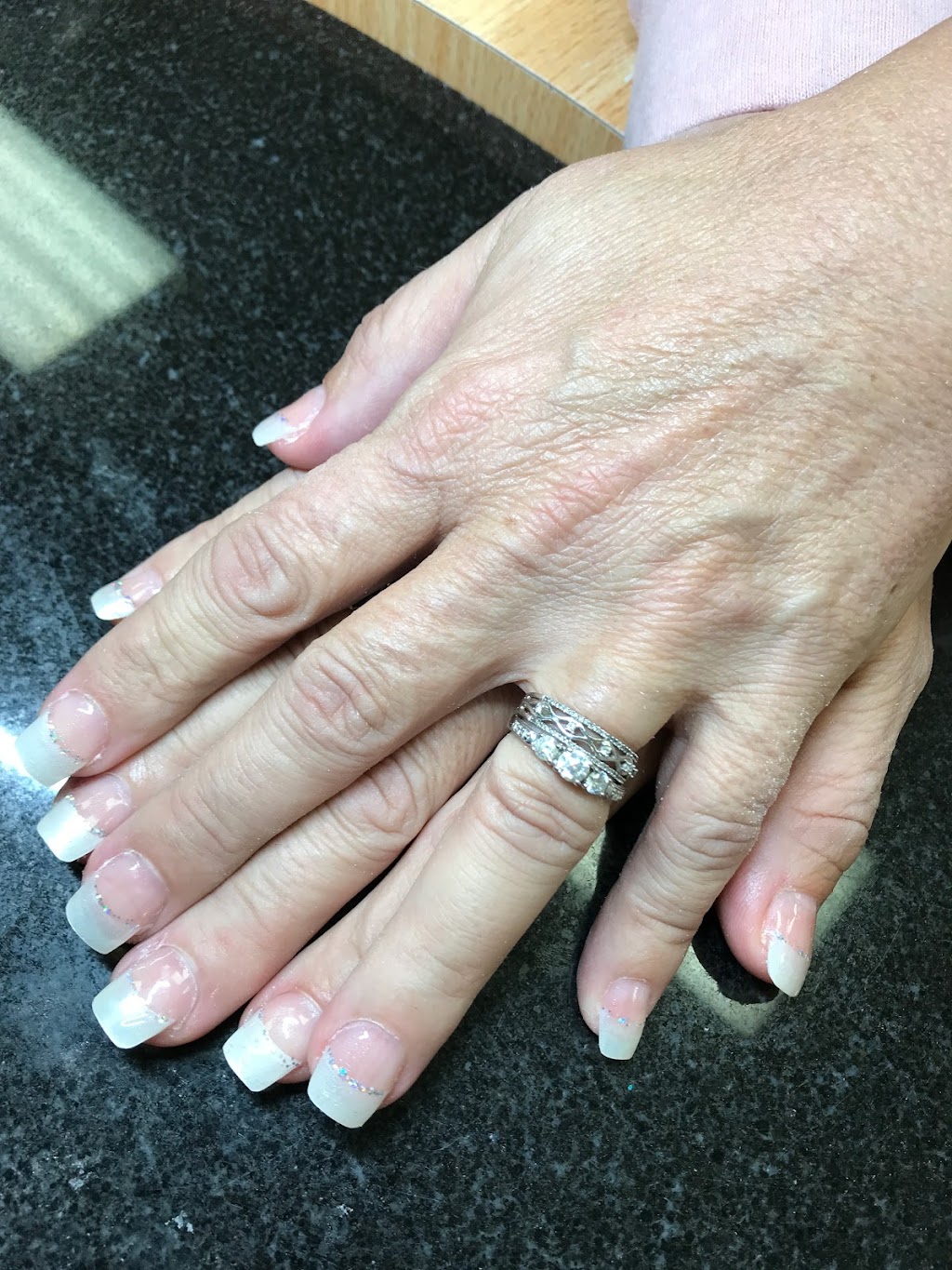 L & L Nails Salon | 1005 Ottawa St N #9, Kitchener, ON N2A 1H2, Canada | Phone: (519) 896-7122