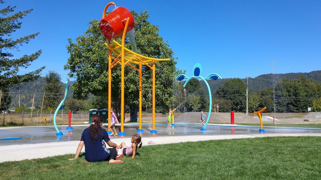 Centennial Spray Park | 6660 Pioneer Ave, Agassiz, BC V0M 1A3, Canada | Phone: (604) 796-8891