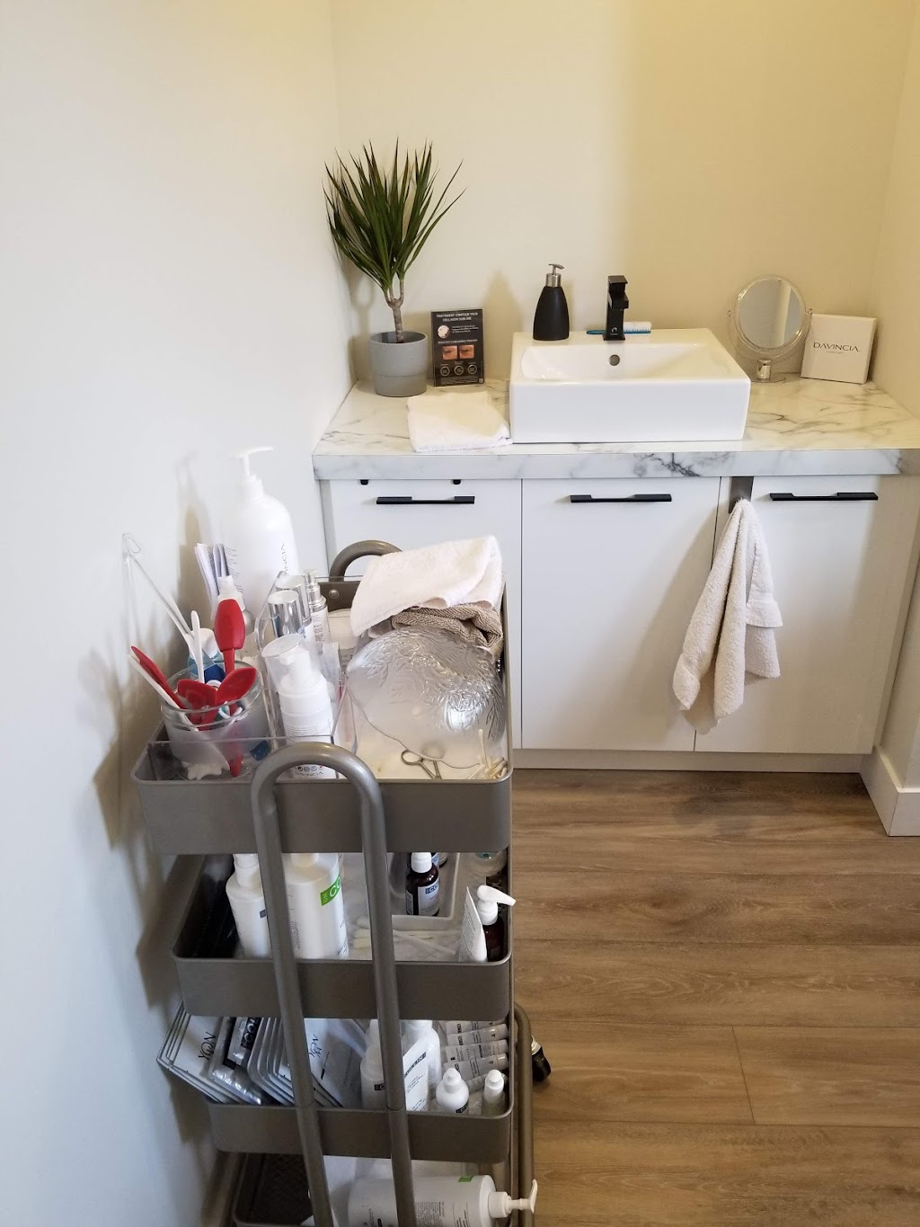 Dermoesthetique MarieÈve | 3697 Rte des Rivières, Saint-Étienne-de-Lauzon, QC G6J 1G5, Canada | Phone: (418) 619-0987